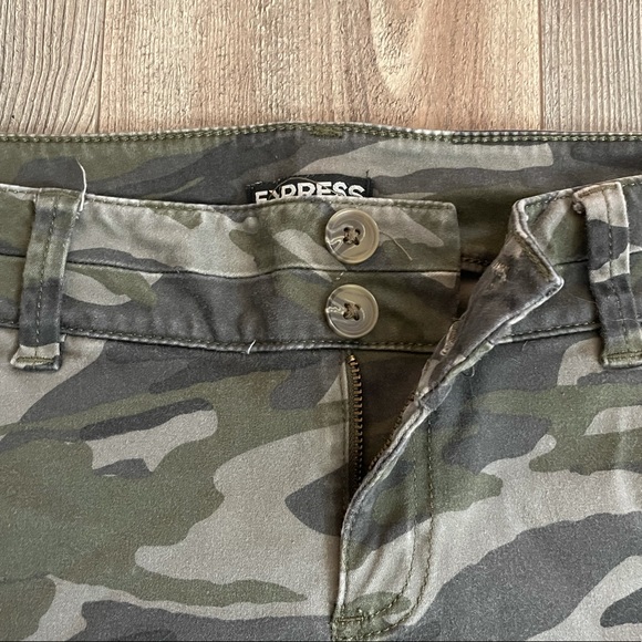 Camo Shorts - Picture 2 of 4